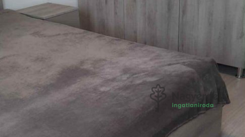 Debrecen, Homokkert, Lakás, tégla lakás  