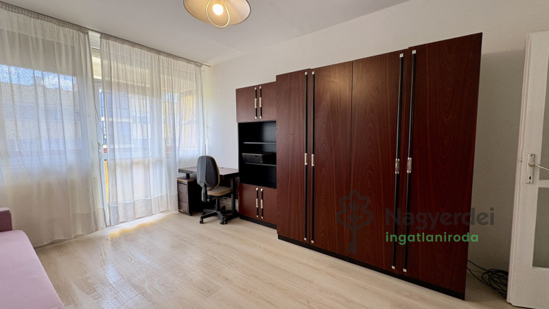 Debrecen, Sestakert, Lakás, tégla lakás  