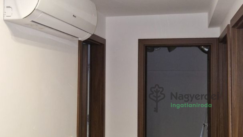 Debrecen, Tócóskert, Iroda, nem irodaházban  