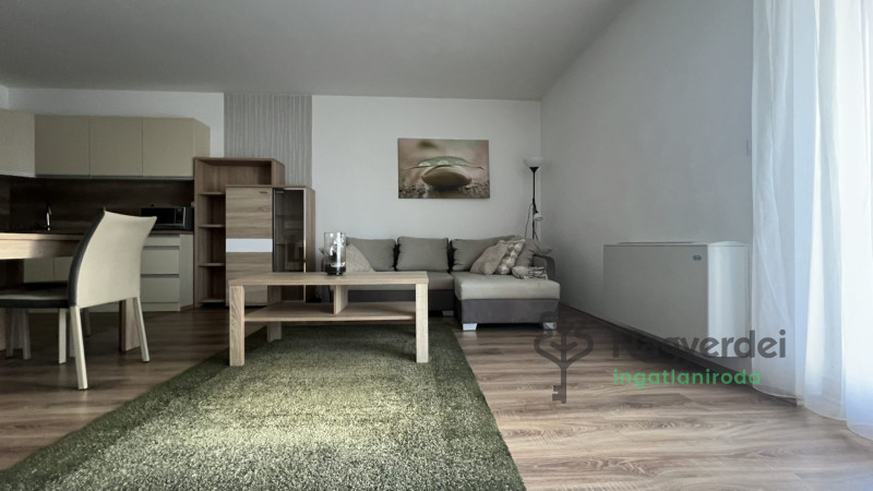 Debrecen, Sestakert, Lakás, tégla lakás  