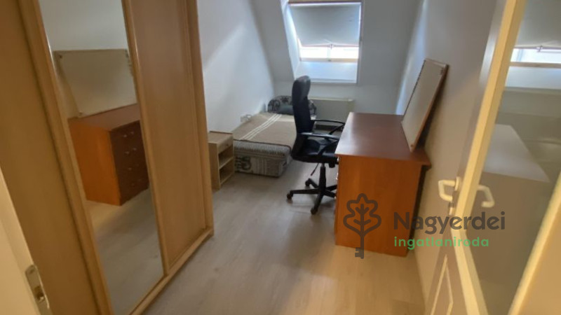 Debrecen, Nagyerdő, Lakás, tégla lakás  