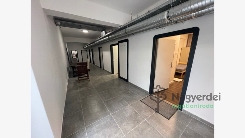 Debrecen, Kereskedelmi ingatlan, panzió  