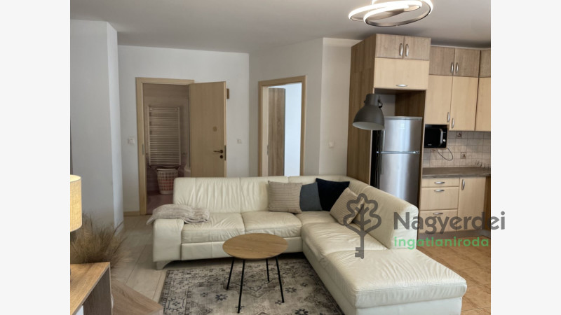 Debrecen, Lakás, tégla lakás  