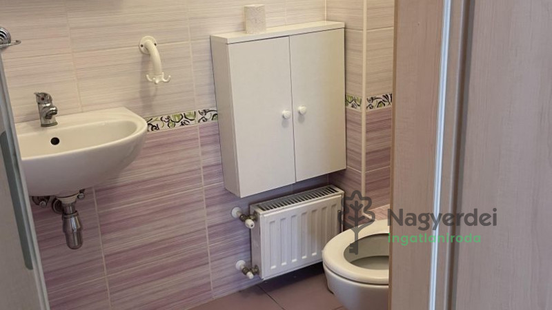 Debrecen, Lakás, tégla lakás  