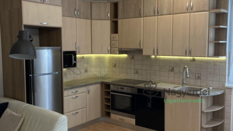 Debrecen, Lakás, tégla lakás  