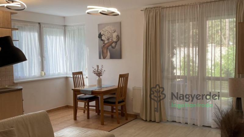 Debrecen, Lakás, tégla lakás  