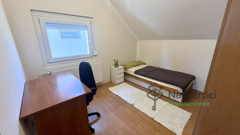 Debrecen, Epreskert, Lakás, tégla lakás  