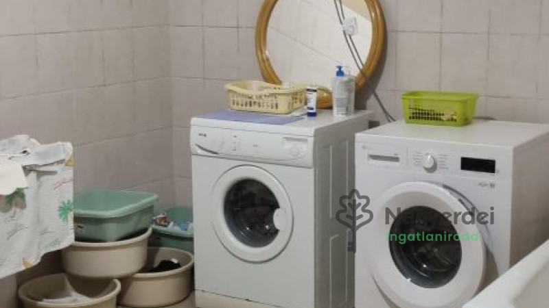 Debrecen, Akadémia kert, Ház, családi ház  