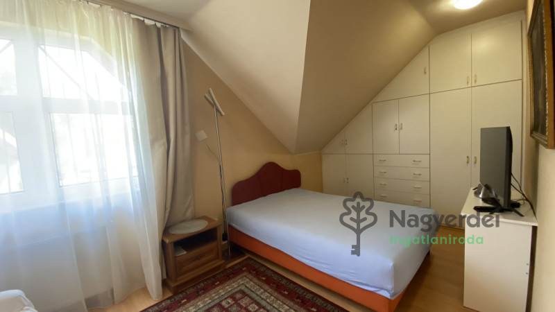 Debrecen, Akadémia kert, Ház, családi ház  