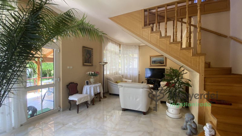 Debrecen, Akadémia kert, Ház, családi ház  