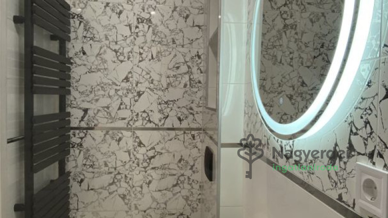 Debrecen, Nagyerdőalja, Lakás, tégla lakás  