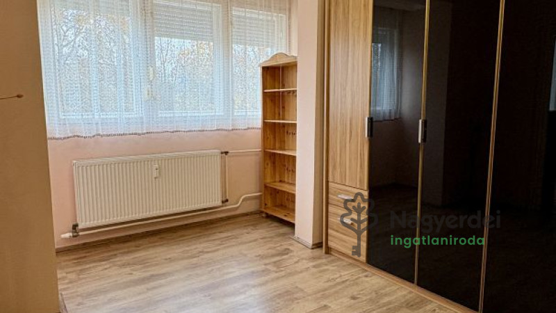 Debrecen, Újkert, Lakás, panel lakás  