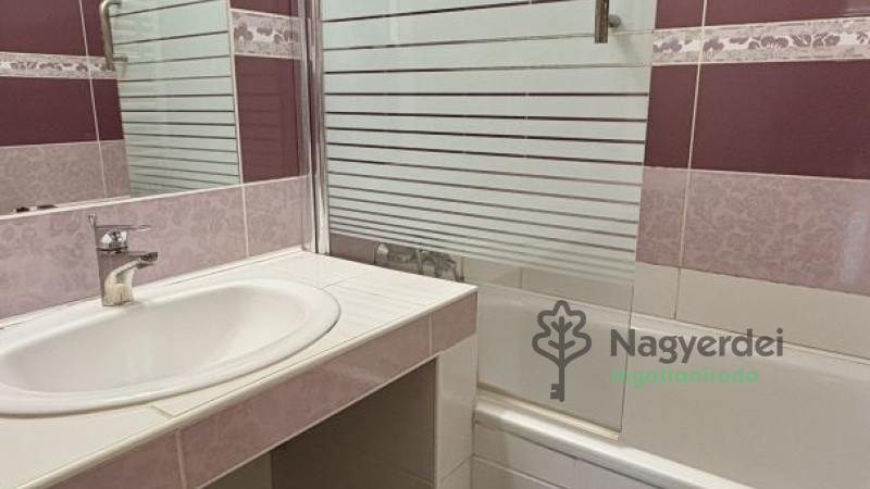 Debrecen, Újkert, Lakás, panel lakás  