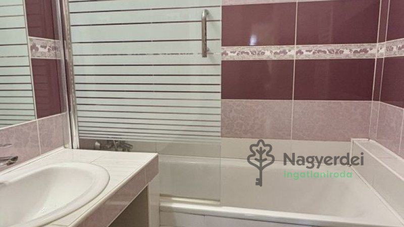 Debrecen, Újkert, Lakás, panel lakás  