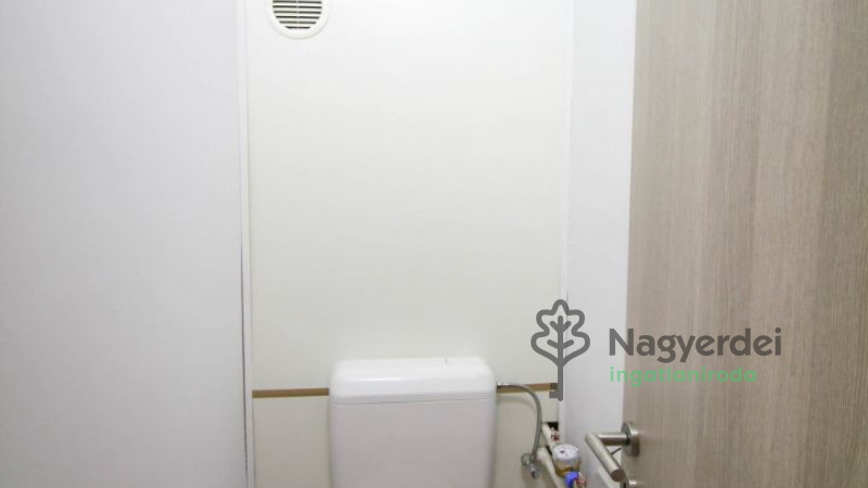 Debrecen, Belváros, Lakás, csúsztatott zsalus  