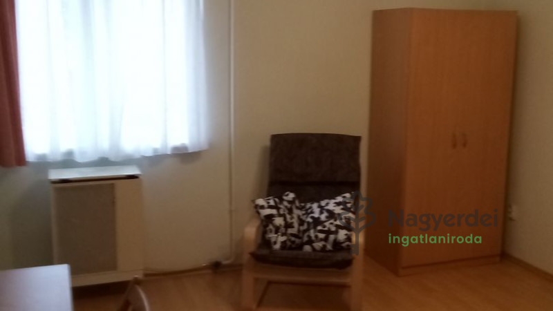 Debrecen, Sestakert, Lakás, tégla lakás  